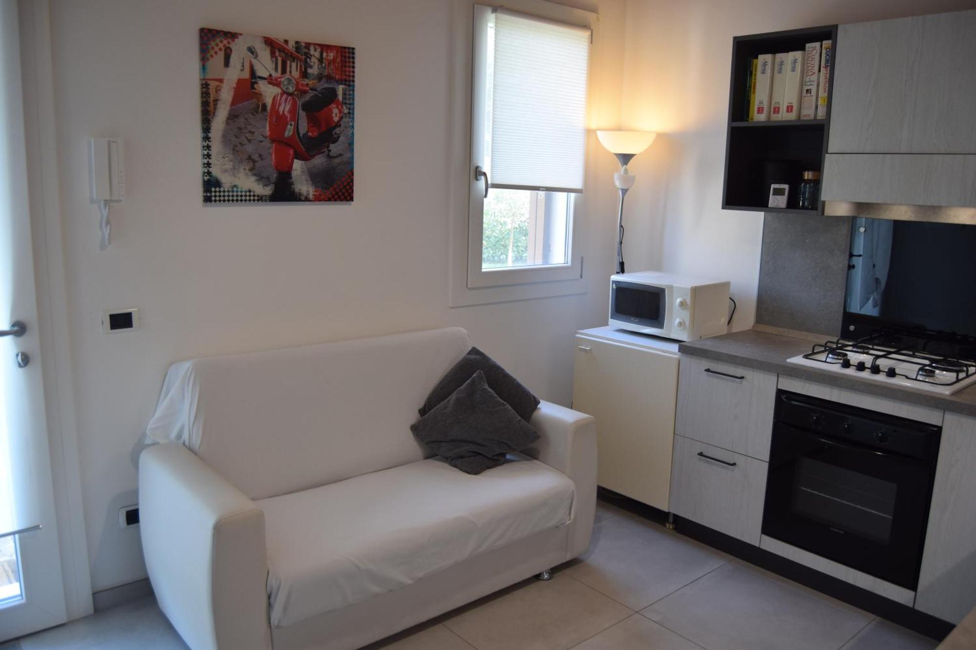 B&B We Care Appartamento Lendinara Bagian luar foto