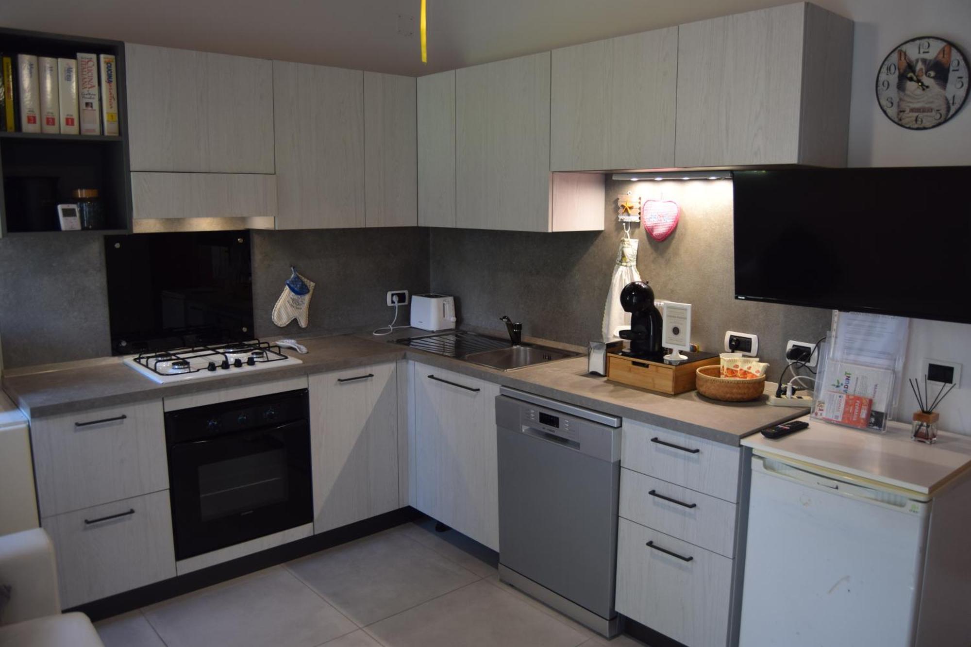 B&B We Care Appartamento Lendinara Bagian luar foto